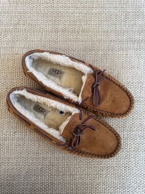 UGG Women's Dakota Slippers in Chestnut Size 10‎